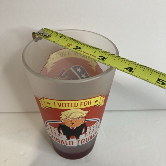 I Voted For Donald Trump 2016 Flying Saucer Get Up & Vote Beer Glass Frosted‎ - Picture 6 of 7